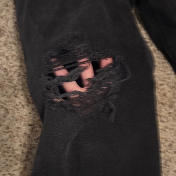 Levi’s premium baggy dad jean wide leg black with holes in knees. - Picture 4 of 7